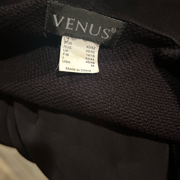 Venus black long vest with waist tie. - Picture 5 of 6